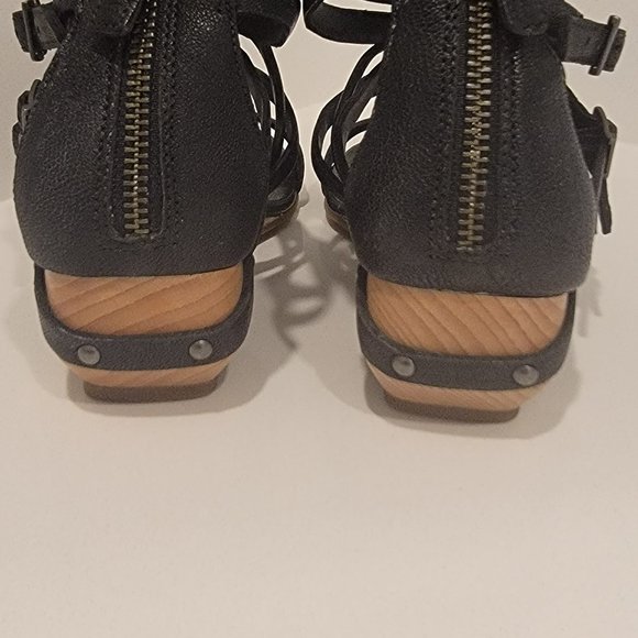 Size 6 Eileen Fisher Wedges - Picture 2 of 8